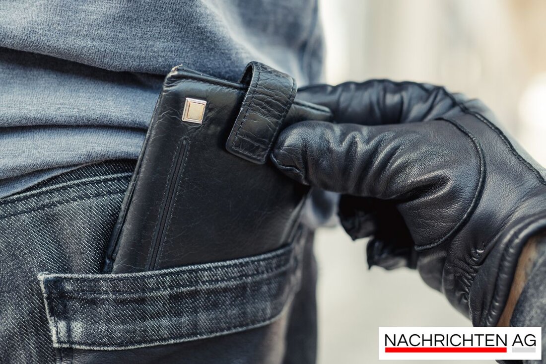 Fünf maskierte Täter überfallen Juwelier in Bramfeld, Hamburg, und entkommen mit Schmuck. Polizei sucht Zeugen.