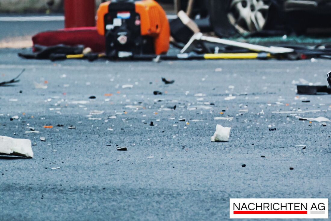 Tödlicher Verkehrsunfall in Hamburg-Tonndorf: Motorradfahrer stirbt nach Kollision mit Auto am 13.06.2025. Ermittlungen laufen.