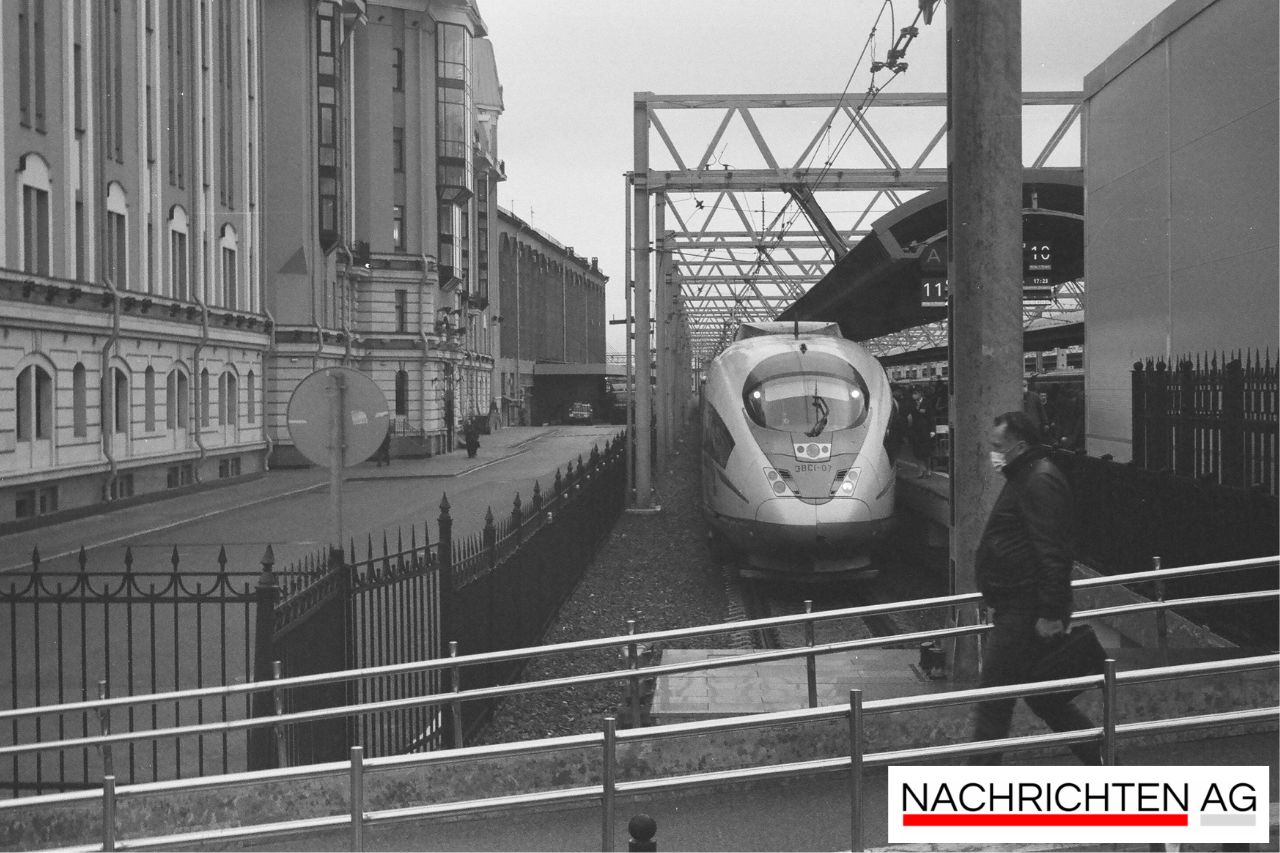 Aggressiver S-Bahn-Vorfall in Hamburg: Mann schlägt Frau nieder!